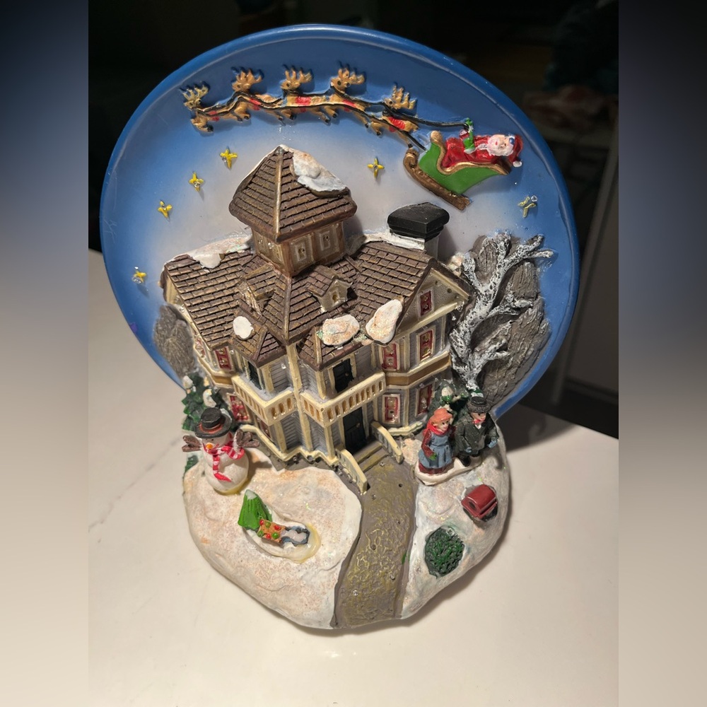 East west distributing 3D Christmas scene- lights up & changes colors!